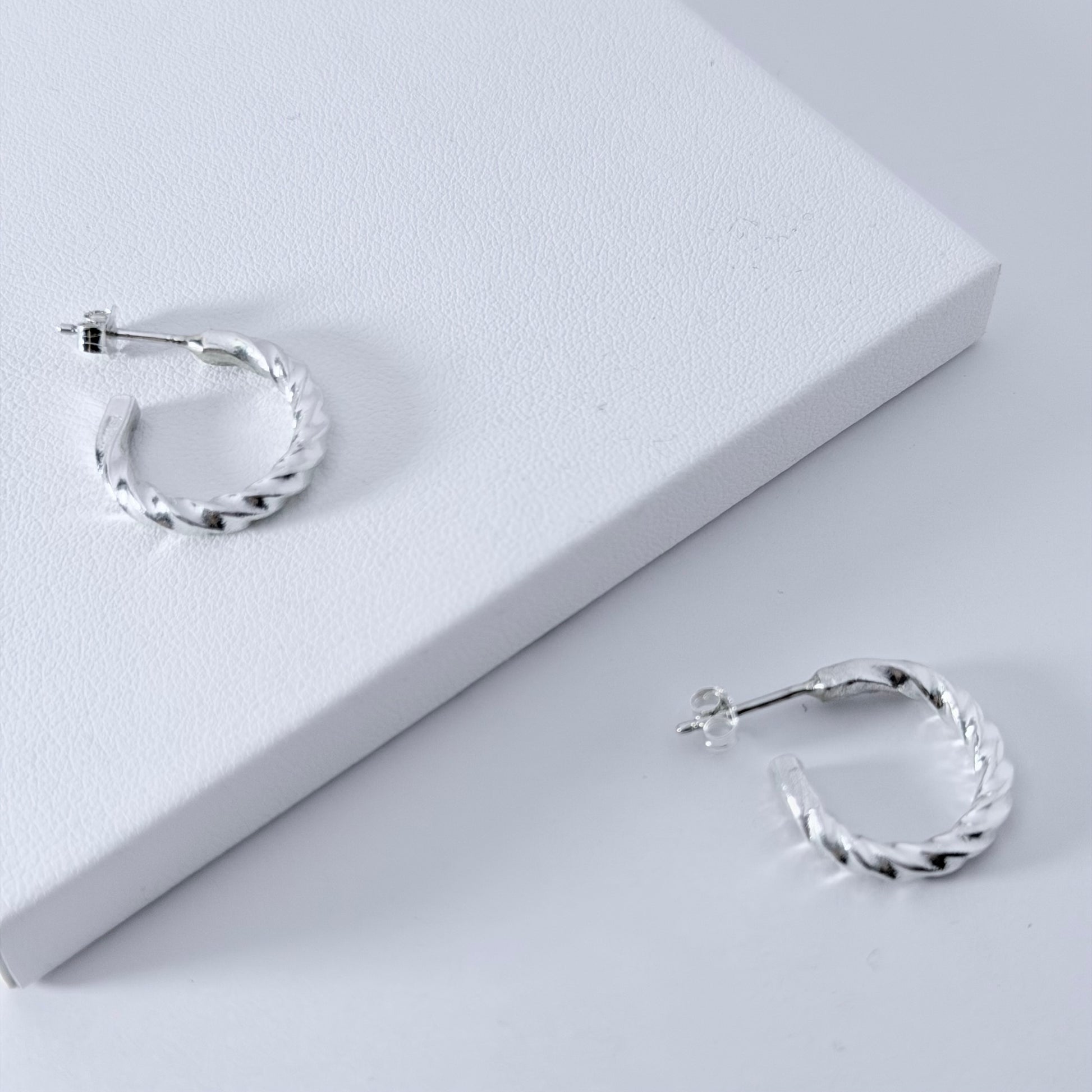 純銀ピアス《迎》