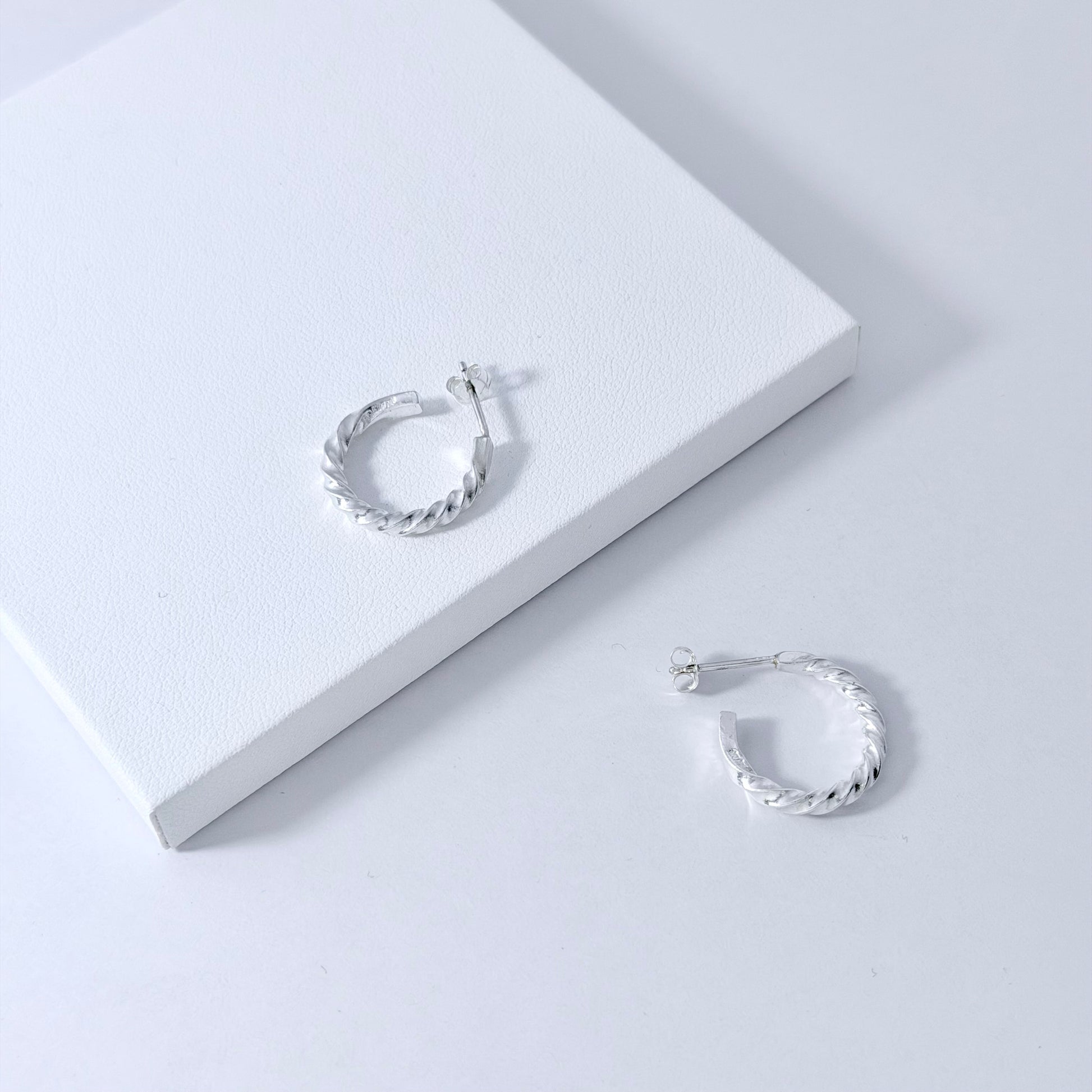 純銀ピアス《迎》